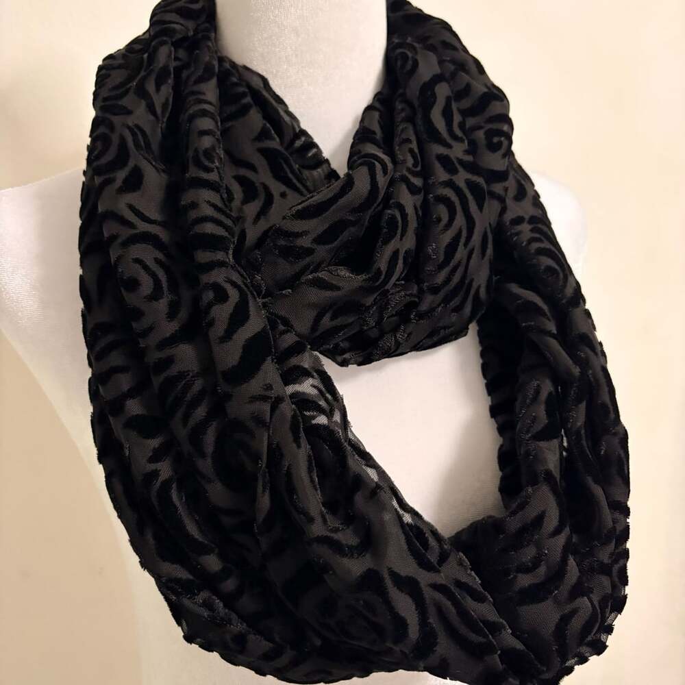 Brooks Brothers 346 Black Burnout Velvet Floral Infinity Scarf Whimsigoth Witch